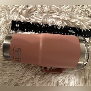 Yeti 20oz travel mug with magnetic lid, rare/retired sandstone pink color.